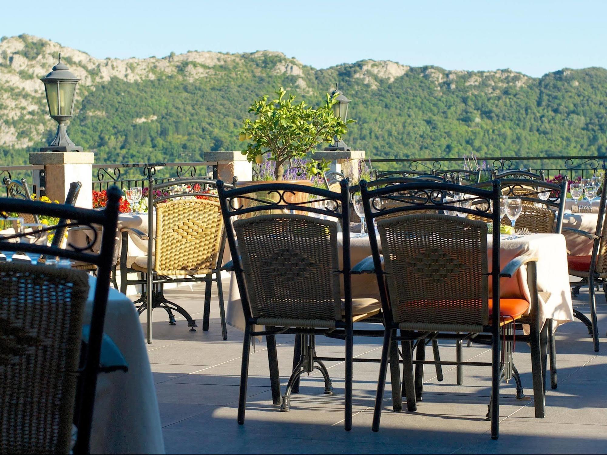 Logis Hotel La Porte des Cévennes Anduze Esterno foto